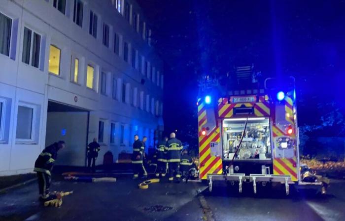 Una quindicina di giovani sono stati ricollocati dopo l’incendio nella loro casa, rue d’Esquermes a Lille