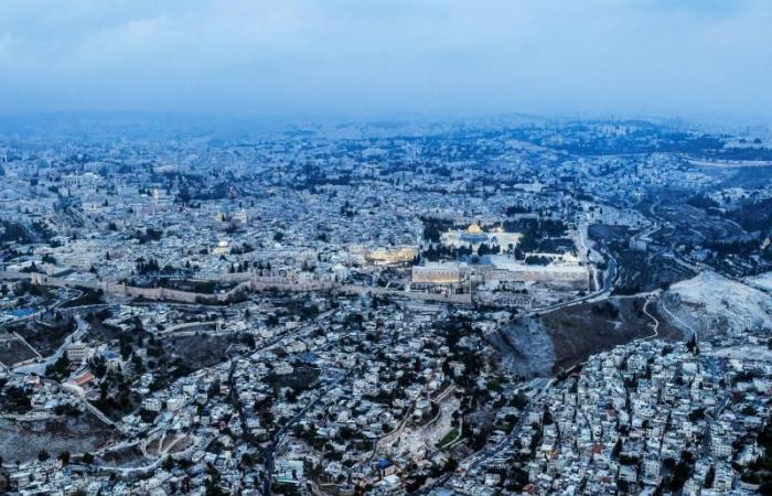 Incendi a ovest di Gerusalemme, attribuiti a “esplosioni di intercettatori o missili”