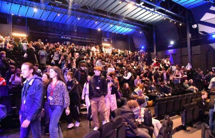 Qual è l'impatto del Festival del cinema di Sarlat sul commercio locale?