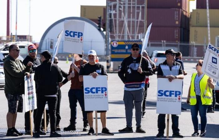 I datori di lavoro del porto di Montreal avviano una serrata