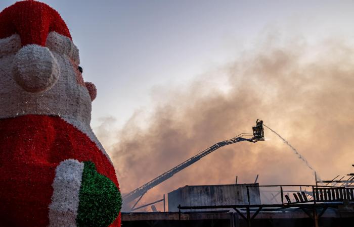 Devastante incendio al villaggio di Natale Barcarès: il mercatino di Natale parzialmente distrutto prima della sua apertura