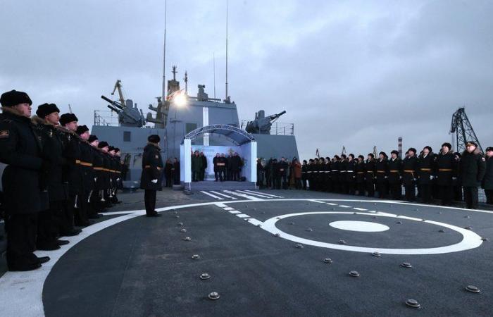 Guerra in Ucraina: equipaggiata con missili ipersonici Zircon, la nave da combattimento russa Admiral Golovko si dirige verso l’Atlantico e si avvicina agli Stati Uniti