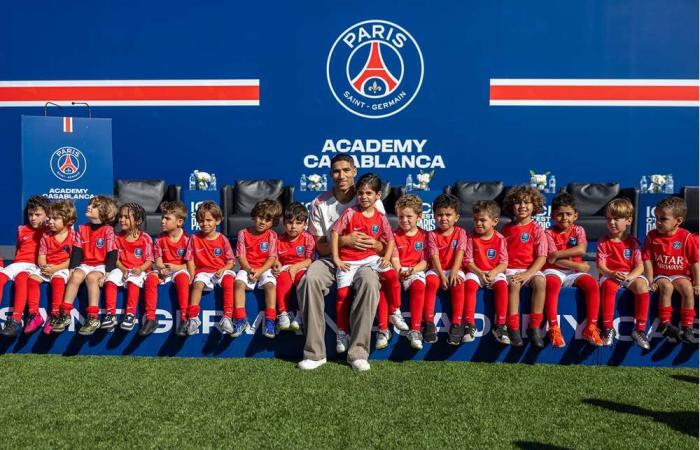 Achraf Hakimi inaugura la nuova accademia del PSG a Tamaris