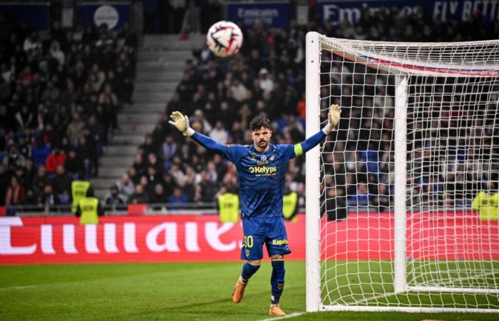 Ligue 1: L'OL paga per Gautier Larsonneur!