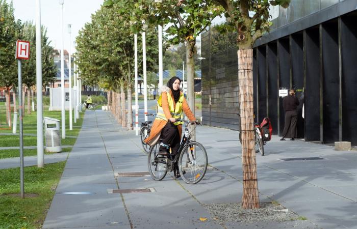 Grazie alle lezioni di ciclismo queste donne si stanno riappropriando della città