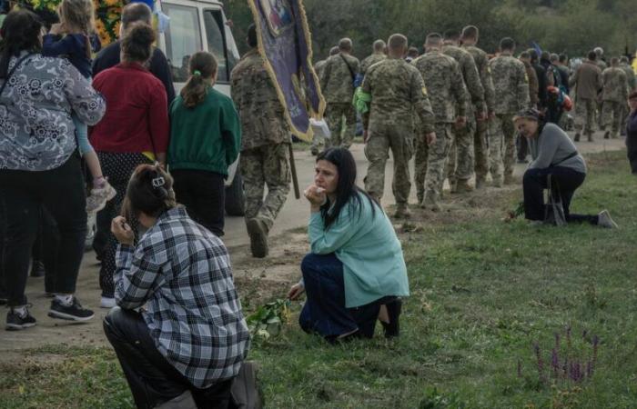 700 ucraini residenti in Europa si registrano per arruolarsi nell’esercito, rende noto Kiev