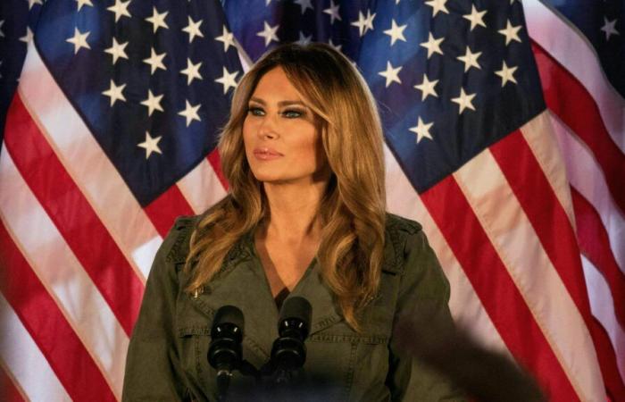 Melania Trump risponde “no” all’invito dei Biden alla Casa Bianca e dà il tono al suo mandato di First Lady