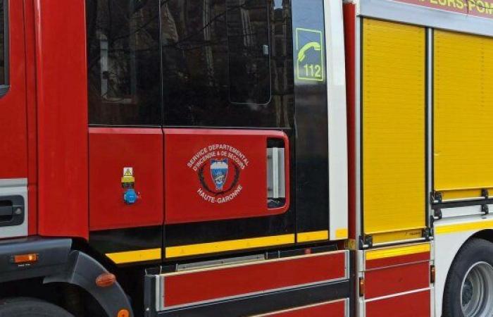 Incendio in un garage contenente prodotti chimici e batterie – Le Petit Journal