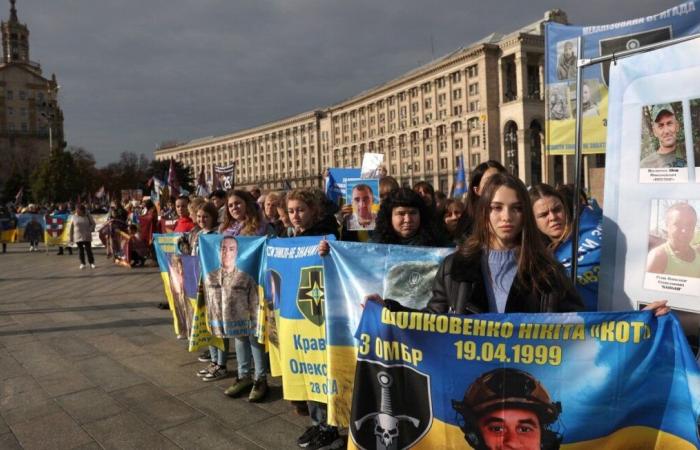 La popolazione ucraina non vuole rinunciare a nulla, così come la Francia e la NATO