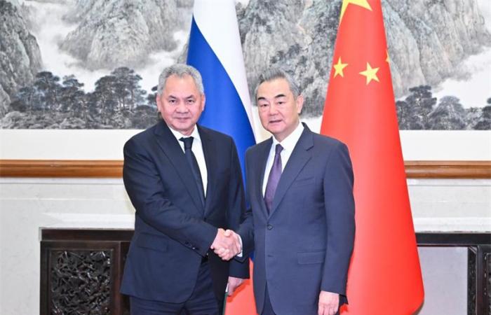 Cina e Russia tengono consultazioni annuali sulla sicurezza strategica