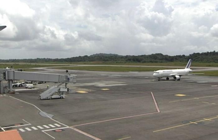 Individuato un oggetto sospetto nei bagagli, evacuato l'aeroporto Félix Eboué