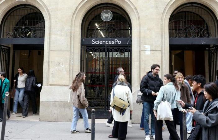 Telecamere scoperte nei bagni di Sciences-po Parigi