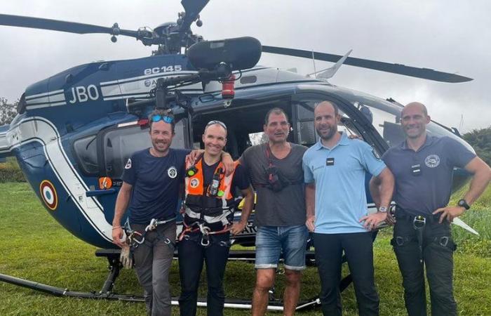 Chiamati per soccorrere un parapendio, i gendarmi vengono in aiuto… di un personaggio del rugby francese