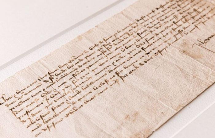 Per la prima volta, l'incredibile lettera di Giovanna d'Arco lascia Puy-de-Dôme per una mostra a Londra