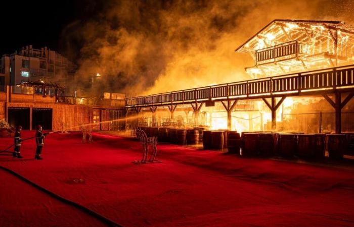 un incendio devasta il villaggio natalizio di Barcarès