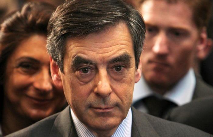 François Fillon promette di “restituire il denaro”… che il tribunale gli ordina di restituire, ovvero quasi 700.000 euro