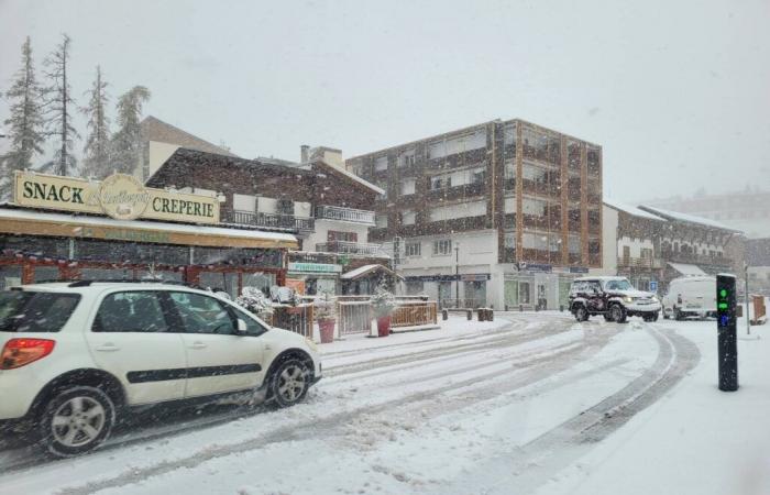 Le magnifiche immagini dei primi fiocchi di neve a Isola e Valberg