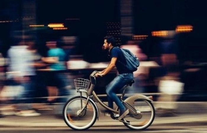 Grazie alle lezioni di ciclismo queste donne si stanno riappropriando della città