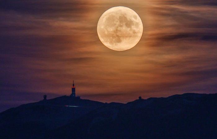 La super luna piena del Castoro si avvicina: cosa ha di speciale, quando e come osservarla?