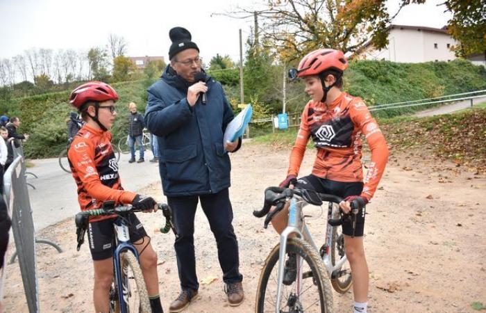 Il ciclocross di Belmont-de-la-Loire attira ancora così tante persone