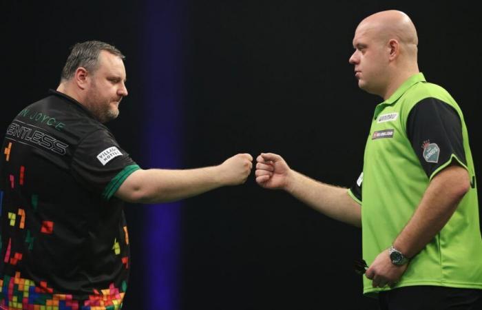 Michael van Gerwen esce dal Grand Slam of Darts dopo aver perso la partita decisiva all’ultima tappa contro Ryan Joyce