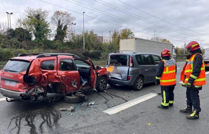 sei vittime in un incidente che ha coinvolto tre veicoli sulla A15