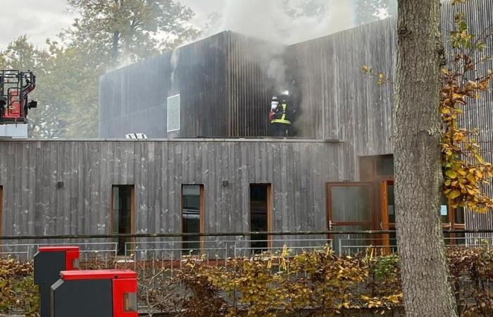 Sono 42 le vittime, tra cui 23 bambini, coinvolte in un incendio in corso a Pithiviers