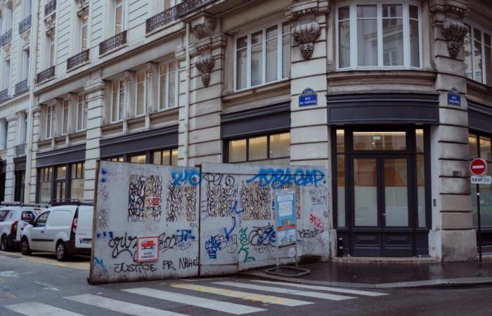 quattro morti, centinaia di feriti e vittime, e una causa intentata contro il municipio di Parigi