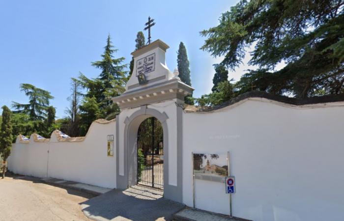 l'uomo irrompe nel monastero spagnolo e ferisce mortalmente un monaco francescano