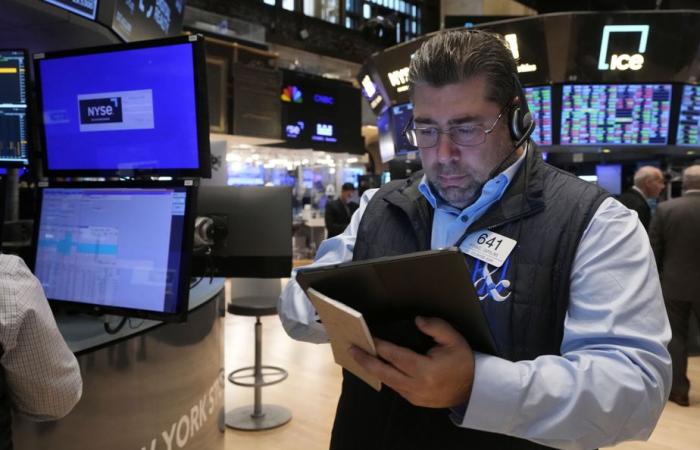 Wall Street chiude in ribasso, senza forze dopo una settimana di euforia