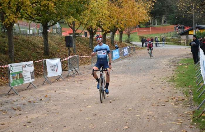 Il ciclocross di Belmont-de-la-Loire attira ancora così tante persone