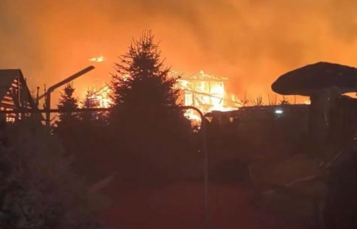 Incendio al villaggio di Natale Barcarès: accidentale, criminale, anticristiano?