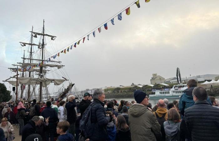 Perché centinaia di migliaia di persone partecipano al Vendée Globe senza vedere il mare?