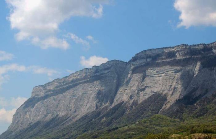 istruttore di parapendio muore in un incidente con la tuta alare a Ceillac