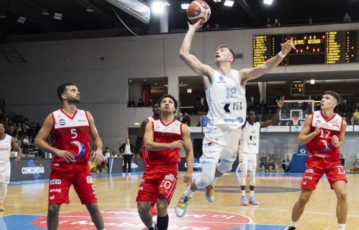 Anche l’Olimpico di Friburgo, fiore all’occhiello del basket maschile svizzero, è nella nebbia