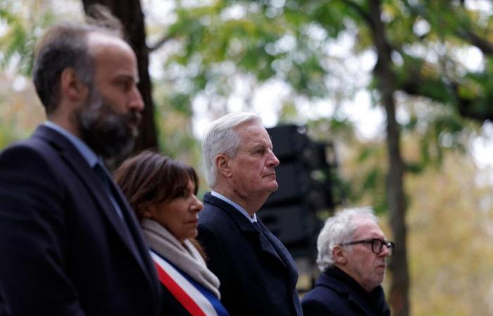 Parigi rende omaggio alle vittime del 13 novembre, alla presenza di Michel Barnier