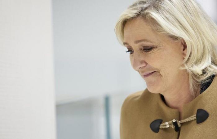 dopo la sentenza di ineleggibilità imposta nei suoi confronti, Marine Le Pen denuncia la volontà di “escluderla dalla vita politica”