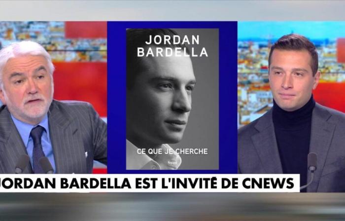 Pascal Praud segue la breve diretta di Jordan Bardella, tensioni su CNews