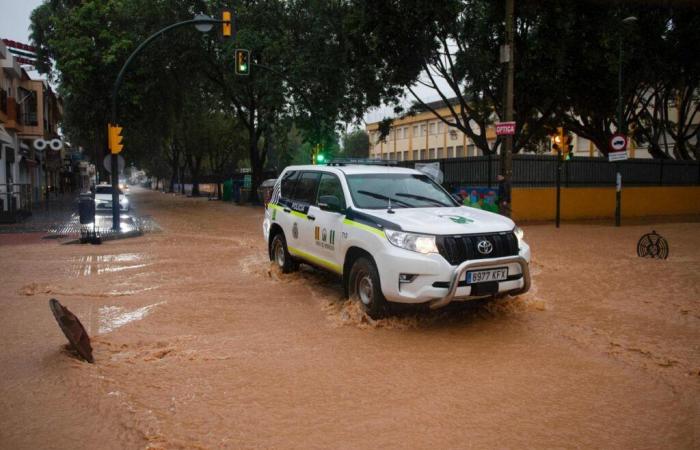 Video. Nuove piogge torrenziali in Spagna, Malaga sott'acqua, allerta rossa a Valencia