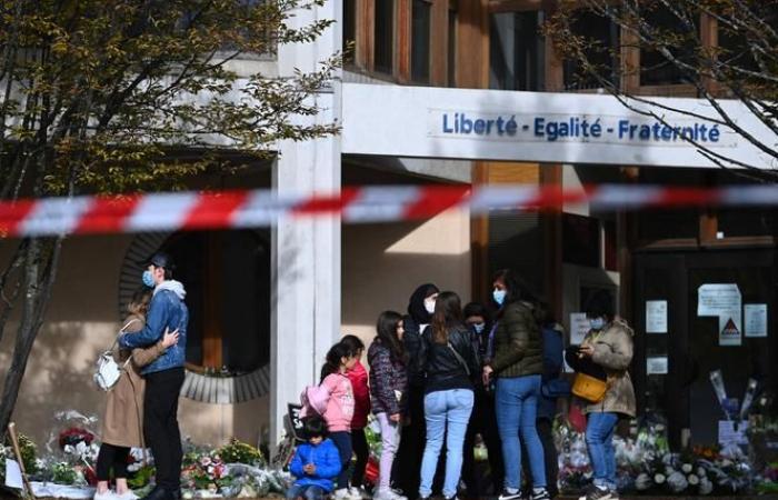 Al processo per l'assassinio di Samuel Paty, il preside del collegio racconta la “fatwa” che portò alla decapitazione del professore