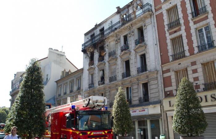 Incendio all’ultimo piano, un uomo scappa dai balconi