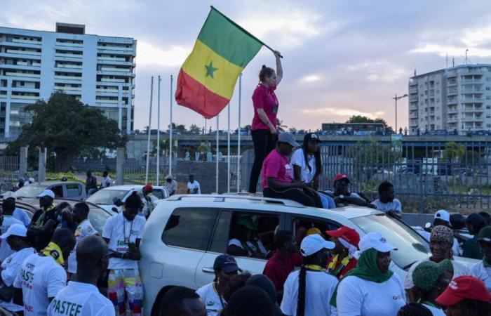 Nelle cronache: fine della campagna elettorale sotto alta tensione in Senegal…