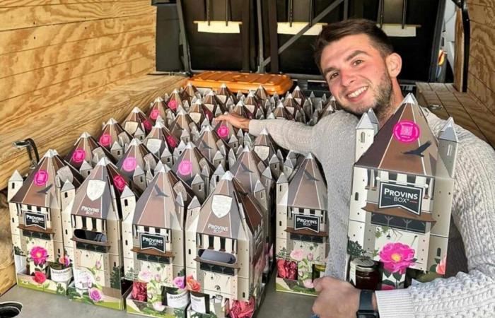 caramelle, birra, miele… ha creato una “Provins Box” piena di prodotti alla rosa!