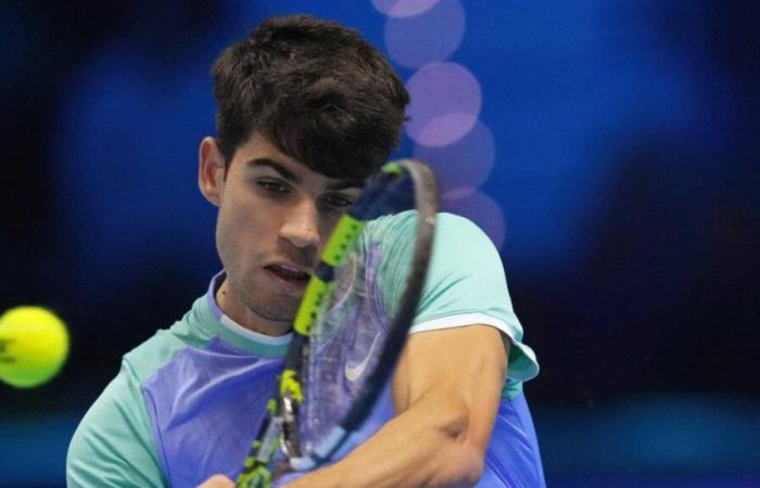 Masters Cup: Carlos Alcaraz esce per allenarsi con un cerotto nasale prima della partita con Rublev