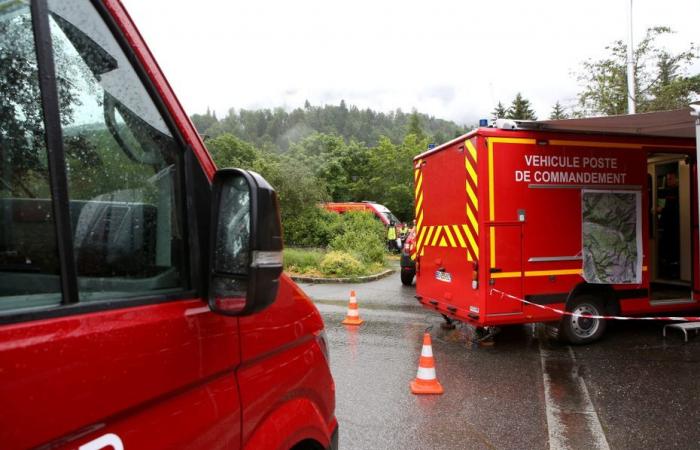 Un contadino gettato dal suo trattore, l'uomo tra la vita e la morte è stato trasportato in aereo