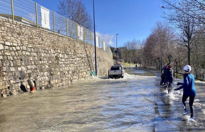 Triplo attentato, incendio mostruoso, alluvioni storiche: 1994, un anno da incubo per Mende