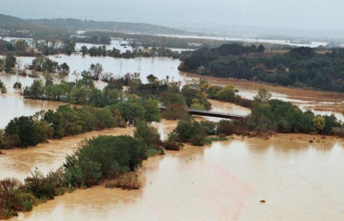 25 anni dopo l’alluvione mortale del novembre 1999: a Château Gléon, il fiume Berre polverizza il ponte, “rimangono solo le chiavi di volta”