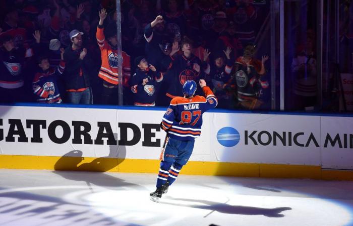 Serata magica per McDavid, che manca solo un punto ai 1000