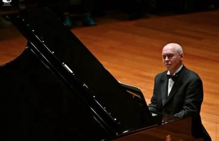 Il leggendario pianista Ivo Pogorelich inizia un’eccezionale tournée francese alla Philharmonie de Paris