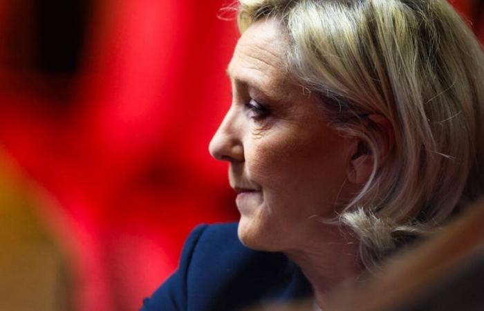 Lavori fittizi: Marine Le Pen rischia il carcere e l’ineleggibilità